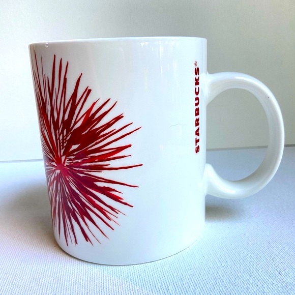 Starbucks 2014 red starburst fireworks collectible coffee tea mug ceramic 12 oz - Picture 1 of 9